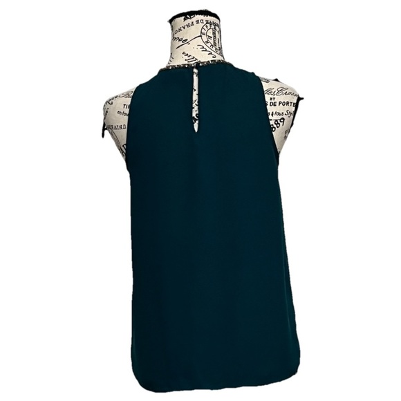 Violet + Claire Green Beaded Neckline Crepe Blouse Womens Career Modest Mature S - Picture 4 of 10